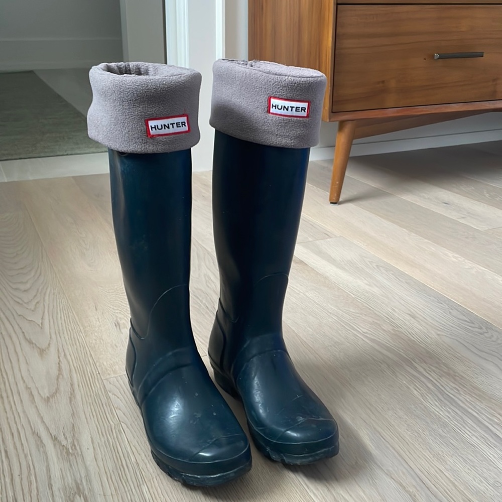 Hunter Boots Navy with Insulating sock